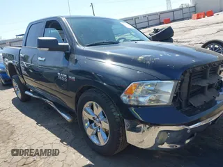 2016 Ram 1500 Lone Star z VIN 1C6RR6LT0GS195027, wystawiony jako IAAI lot #41848435 z przebiegiem 297 356 mil mil oraz . Historia ofert i sprzedaży dostępna na DreamBid. Obrazek 1.