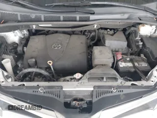 2018 Toyota Sienna LE Auto Access Seat с VIN 5TDKZ3DC4JS942314, выставлен на аукционе IAAI как лот 42230878 с пробегом 245 789 миль миль и . История ставок и продаж доступна на DreamBid. Изображение 10.