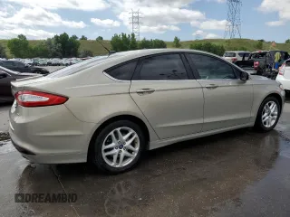 2015 Ford Fusion SE with VIN 3FA6P0H77FR282630, listed as a Copart auction lot 61806075 with 109,267 mi miles and Salvage title. Bid and sale history available at DreamBid. Image 3.
