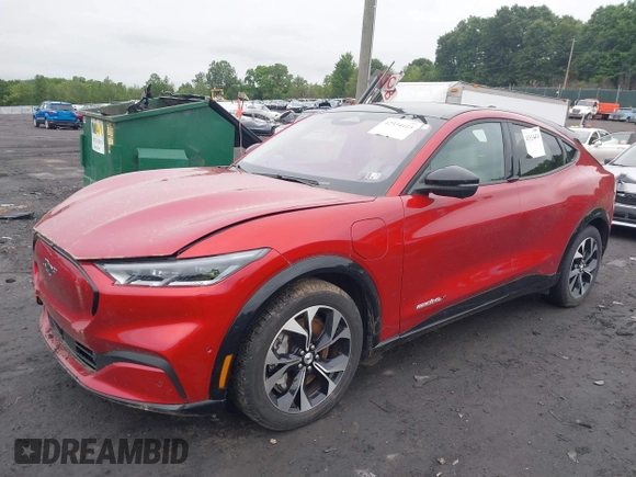 2022 Ford Mustang Mach-E Premium z VIN 3FMTK3SU8NMA03382, wystawiony jako IAAI lot #42534414 z przebiegiem 47 364 mil mil oraz . Historia ofert i sprzedaży dostępna na DreamBid. Obrazek 19.