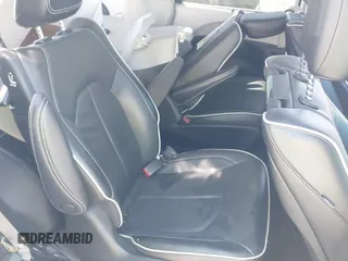 2022 Chrysler Pacifica Hybrid Limited with VIN 2C4RC1S74NR112960, listed as a IAAI auction lot 41584818 with 22,040 mi miles and . Bid and sale history available at DreamBid. Image 8.