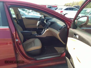 2014 Hyundai Sonata SE with VIN 5NPEC4AC5EH923646, listed as a IAAI auction lot 41935203 with 90,506 mi miles and . Bid and sale history available at DreamBid. Image 5.