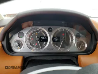 2009 Aston Martin DB9 z VIN SCFAD01E59GA10938, wystawiony jako Copart lot #39463124 z przebiegiem 19 856 mil mil oraz . Historia ofert i sprzedaży dostępna na DreamBid. Obrazek 9.