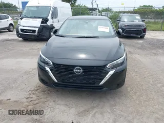 2025 Nissan Sentra SV z VIN 3N1AB8CV9SY292599, wystawiony jako IAAI lot #42399861 z przebiegiem 4 448 mil mil oraz . Historia ofert i sprzedaży dostępna na DreamBid. Obrazek 12.