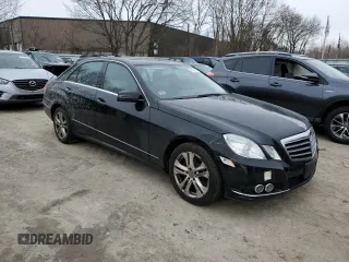 2010 Mercedes-Benz E 350 Luxury z VIN WDDHF8HB1AA257207, wystawiony jako Copart lot #56687035 z przebiegiem 138 020 mil mil oraz Nie do naprawy • Non repairable. Historia ofert i sprzedaży dostępna na DreamBid. Obrazek 4.