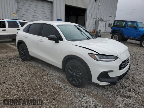 2024 Honda HR-V Sport z VIN 3CZRZ2H53RM757407, wystawiony jako Copart lot #54788665 z przebiegiem 15 933 mil mil oraz Szkoda całkowita • Salvage title. Historia ofert i sprzedaży dostępna na DreamBid. Obrazek 4.