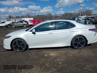 2019 Toyota Camry XSE with VIN 4T1B61HK6KU742901, listed as a IAAI auction lot 41651481 with 68,505 mi miles. Bid and sale history available at carsss.com. Image 14.