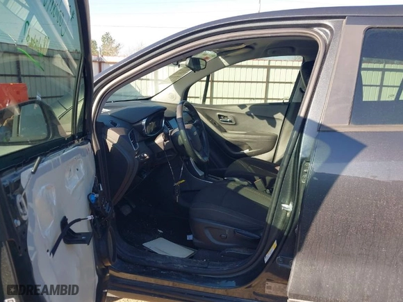 2020 Chevrolet Trax LS with VIN 3GNCJKSB9LL202855, listed as a IAAI auction lot 41554686 with 88,854 mi miles. Bid and sale history available at carsss.com. Image 5.