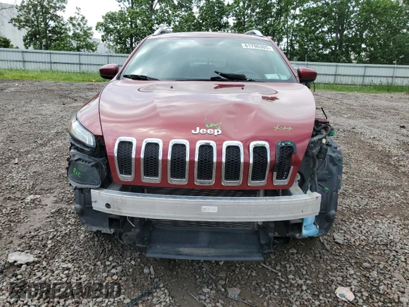 2017 Jeep Cherokee Latitude z VIN 1C4PJMCB0HW621263, wystawiony jako Copart lot #61796305 z przebiegiem 101 991 mil mil oraz Szkoda całkowita • Salvage title. Historia ofert i sprzedaży dostępna na DreamBid. Obrazek 5.