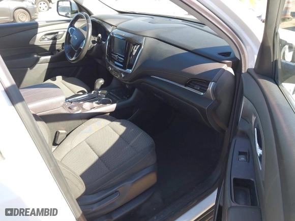 2019 Chevrolet Traverse LT Cloth with VIN 1GNERGKW7KJ203638, listed as a IAAI auction lot 41852018 with 98,677 mi miles. Bid and sale history available at carsss.com. Image 5.