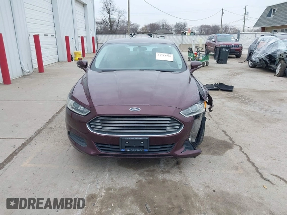 2013 Ford Fusion SE with VIN 3FA6P0H7XDR131553, listed as a IAAI auction lot 41711758 with 99,988 mi miles. Bid and sale history available at carsss.com. Image 12.