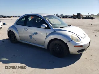 2007 Volkswagen New Beetle Coupe with VIN 3VWEW31C57M509066, listed as a Copart auction lot 81093464 with 74,292 mi miles and Clean Title. Bid and sale history available at carsss.com. Image 4.