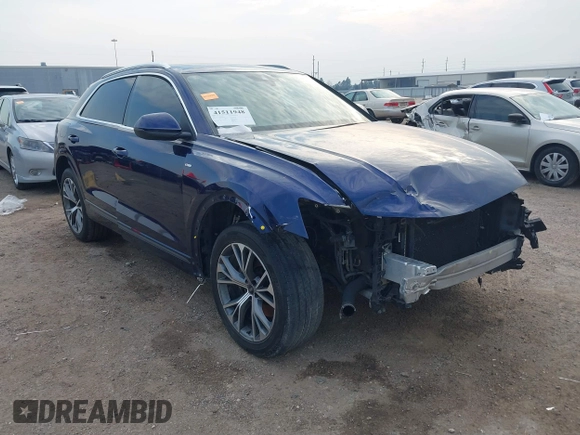 2021 Audi Q8 Premium Plus z VIN WA1EVAF17MD007971, wystawiony jako IAAI lot #41511948 z przebiegiem 60 025 mil mil oraz . Historia ofert i sprzedaży dostępna na DreamBid. Obrazek 1.