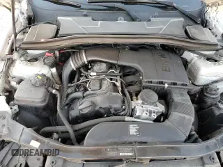 2013 BMW 3 Series 335i с VIN WBAKG7C59DJ437951, выставлен на аукционе Copart как лот 84186364 с пробегом 77 270 миль миль и Списание • Salvage title. История ставок и продаж доступна на DreamBid. Изображение 13.