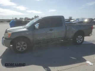 2014 Nissan Titan SV with VIN 1N6BA0CA9EN519615, listed as a Copart auction lot 47961635 with 130,734 mi miles and Salvage title. Bid and sale history available at DreamBid. Image 1.