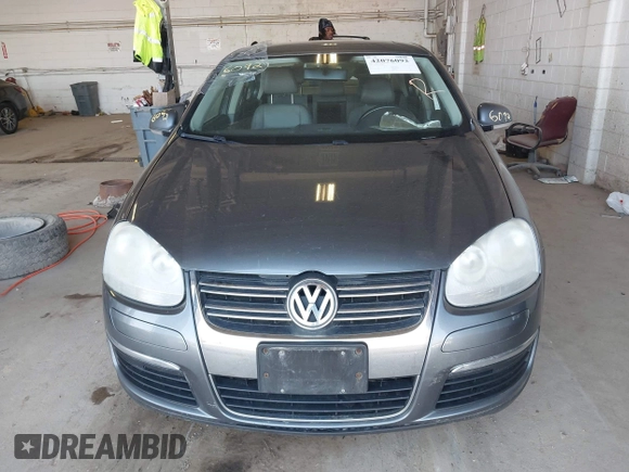 2008 Volkswagen Jetta SE with VIN 3VWRM71K78M027691, listed as a IAAI auction lot 42076092 with Not provided miles and . Bid and sale history available at DreamBid. Image 11.