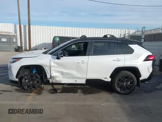 2024 Toyota RAV4 Hybrid XSE with VIN 2T3E6RFVXRW062963, listed as a IAAI auction lot 41400670 with 5,568 mi miles. Bid and sale history available at carsss.com. Image 13.