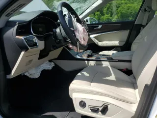 2024 Audi A6 Premium z VIN WAUD3BF27RN037993, wystawiony jako Copart lot #56624705 z przebiegiem 5275 mil mil oraz Szkoda całkowita • Salvage title. Historia ofert i sprzedaży dostępna na DreamBid. Obrazek 7.