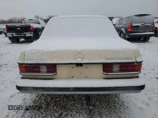 1983 Mercedes-Benz 300 D with VIN WDBAB33A0DB016017, listed as a Copart auction lot 84801634 with 226,074 mi miles and Clean Title. Bid and sale history available at carsss.com. Image 6.