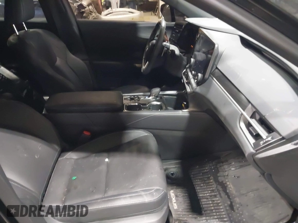 2024 Lexus RX 350 z VIN 2T2BAMCA5RC070111, wystawiony jako IAAI lot #41516647 z przebiegiem 8 691 mil mil oraz . Historia ofert i sprzedaży dostępna na DreamBid. Obrazek 5.