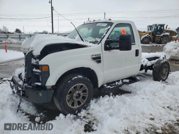 2008 Ford F-350 XL with VIN 1FDSF34518ED31999, listed as a Copart auction lot 43069015 with 274,981 mi miles and Salvage Title. Bid and sale history available at DreamBid. Image 1.
