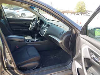 2016 Nissan Altima 2.5 S with VIN 1N4AL3AP6GN352169, listed as a IAAI auction lot 42204580 with 170,162 mi miles. Bid and sale history available at carsss.com. Image 5.