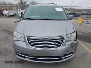 2014 Chrysler Town & Country Touring z VIN 2C4RC1BG1ER225443, wystawiony jako IAAI lot #42057326 z przebiegiem 142 997 mil mil oraz . Historia ofert i sprzedaży dostępna na DreamBid. Obrazek 12.