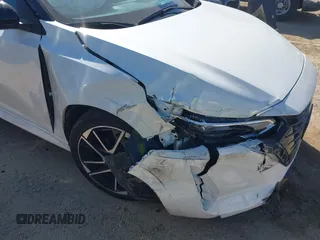2025 Nissan Sentra SR с VIN 3N1AB8DV3SY267437, выставлен на аукционе IAAI как лот 42531663 с пробегом 11 954 миль миль и . История ставок и продаж доступна на DreamBid. Изображение 6.
