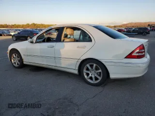 2007 Mercedes-Benz C 280 Luxury z VIN WDBRF92H07F908967, wystawiony jako Copart lot #57304005 z przebiegiem Nie podano mil oraz Nie do naprawy • Non repairable. Historia ofert i sprzedaży dostępna na DreamBid. Obrazek 2.