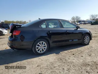 2015 Volkswagen Jetta SE с VIN 3VWD17AJ5FM404204, выставлен на аукционе Copart как лот 52289155 с пробегом 79 427 миль миль и Списание • Salvage title. История ставок и продаж доступна на DreamBid. Изображение 3.