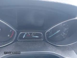 2016 Ford Escape SE z VIN 1FMCU9G97GUC12743, wystawiony jako IAAI lot #41529265 z przebiegiem Nie podano mil oraz . Historia ofert i sprzedaży dostępna na DreamBid. Obrazek 7.