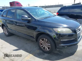 2008 Audi Q7 3.6L with VIN WA1AY74L28D045529, listed as a IAAI auction lot 42109500 with 211,333 mi miles. Bid and sale history available at carsss.com. Image 1.