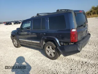 2010 Jeep Commander Sport with VIN 1J4RH4GK8AC157395, listed as a Copart auction lot 70649364 with 158,338 mi miles and Salvage Title. Bid and sale history available at carsss.com. Image 2.