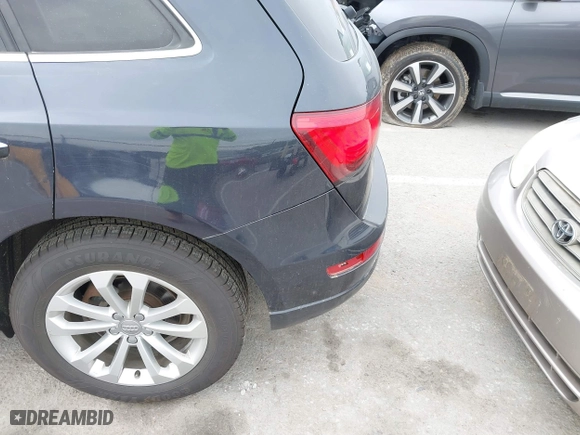 2015 Audi Q5 Premium Plus with VIN WA1LFAFP8FA099671, listed as a IAAI auction lot 42041178 with 169,242 mi miles. Bid and sale history available at carsss.com. Image 6.