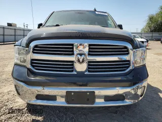 2017 Ram 1500 Big Horn z VIN 3C6RR7LT2HG594794, wystawiony jako Copart lot #52328695 z przebiegiem 80 139 mil mil oraz Szkoda całkowita • Salvage title. Historia ofert i sprzedaży dostępna na DreamBid. Obrazek 5.