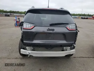 2023 Jeep Cherokee Altitude Lux z VIN 1C4PJMMB9PD101880, wystawiony jako Copart lot #59031145 z przebiegiem 17 888 mil mil oraz Szkoda całkowita • Salvage title. Historia ofert i sprzedaży dostępna na DreamBid. Obrazek 6.