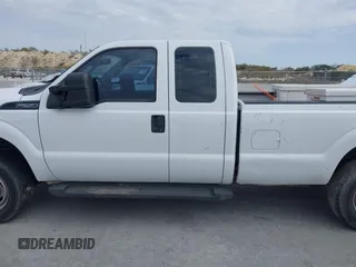 2014 Ford F-250 XL z VIN 1FT7X2B66EEB68940, wystawiony jako IAAI lot #41540708 z przebiegiem 145 114 mil mil oraz . Historia ofert i sprzedaży dostępna na DreamBid. Obrazek 14.