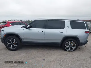 2024 Rivian R1S Adventure with VIN 7PDSGABA9RN043583, listed as a IAAI auction lot 41617148 with Not Provided miles. Bid and sale history available at carsss.com. Image 14.
