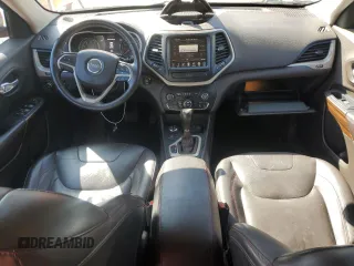 2015 Jeep Cherokee Trailhawk with VIN 1C4PJMBS0FW604168, listed as a Copart auction lot 51470625 with 186,211 mi miles and Salvage Title. Bid and sale history available at carsss.com. Image 8.