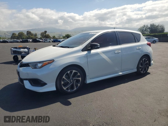 2016 Scion iM z VIN JTNKARJE3GJ521136, wystawiony jako Copart lot #54276185 z przebiegiem 110 186 mil mil oraz Szkoda całkowita • Salvage title. Historia ofert i sprzedaży dostępna na DreamBid. Obrazek 1.