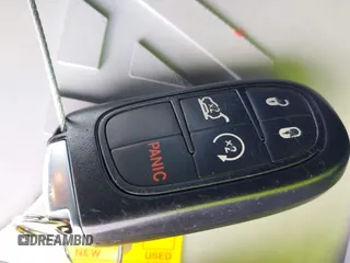 2014 Jeep Cherokee Trailhawk с VIN 1C4PJMBB2EW309183, выставлен на аукционе IAAI как лот 42197601 с пробегом 77 050 миль миль и . История ставок и продаж доступна на DreamBid. Изображение 11.