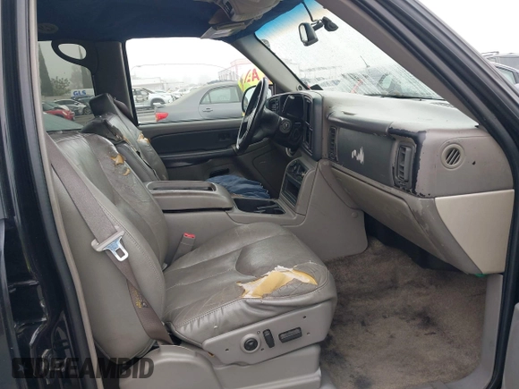 2003 Chevrolet Suburban LT z VIN 3GNFK16Z33G213287, wystawiony jako IAAI lot #41670719 z przebiegiem 190 245 mil mil oraz . Historia ofert i sprzedaży dostępna na DreamBid. Obrazek 5.