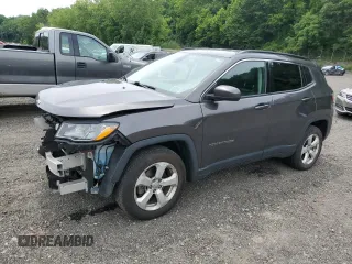 2020 Jeep Compass Latitude z VIN 3C4NJDBB4LT160527, wystawiony jako Copart lot #64143125 z przebiegiem 138 801 mil mil oraz Szkoda całkowita • Salvage title. Historia ofert i sprzedaży dostępna na DreamBid. Obrazek 1.