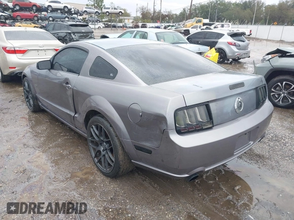 2007 Ford Mustang GT Deluxe with VIN 1ZVFT82H575260357, listed as a IAAI auction lot 41660003 with 192,320 mi miles. Bid and sale history available at carsss.com. Image 3.