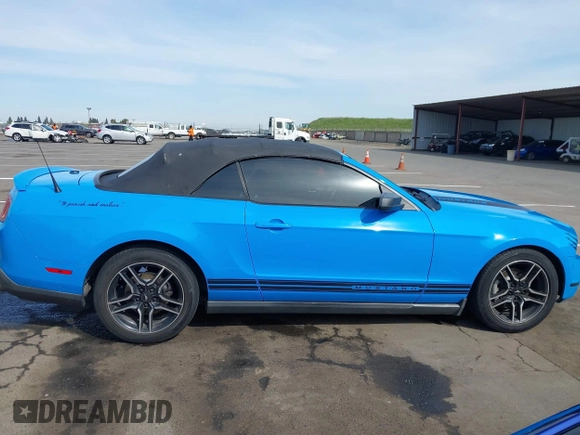 2011 Ford Mustang V6 with VIN 1ZVBP8EM9B5120722, listed as a IAAI auction lot 41762103 with 203,483 mi miles and . Bid and sale history available at DreamBid. Image 13.