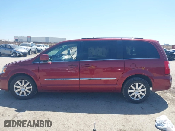 2014 Chrysler Town & Country Touring with VIN 2C4RC1BG5ER342975, listed as a IAAI auction lot 41972305 with 119,783 mi miles. Bid and sale history available at carsss.com. Image 13.