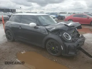 2023 MINI Hardtop Cooper SE z VIN WMW13DJ01P2U19472, wystawiony jako Copart lot #59630715 z przebiegiem 7 304 mil mil oraz Szkoda całkowita • Salvage title. Historia ofert i sprzedaży dostępna na DreamBid. Obrazek 4.