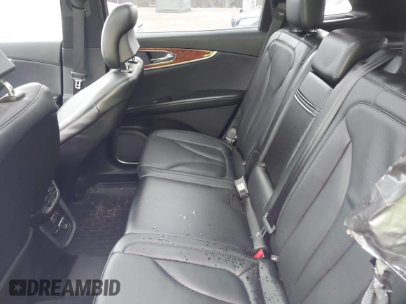 2017 Lincoln MKX Reserve with VIN 2LMPJ8LR6HBL16906, listed as a IAAI auction lot 41857727 with 111,895 mi miles. Bid and sale history available at carsss.com. Image 8.