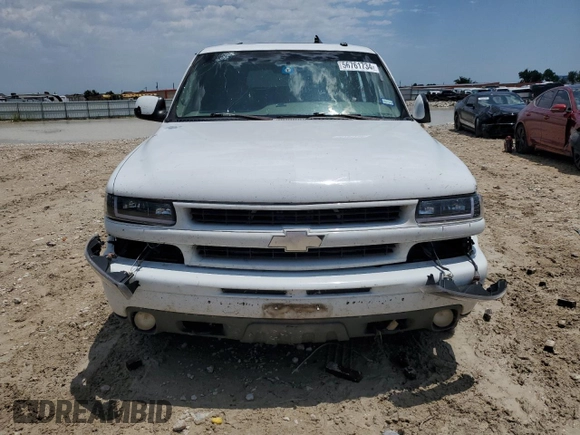 2003 Chevrolet Suburban LT with VIN 3GNFK16T83G297134, listed as a Copart auction lot 56761734 with 303,349 mi miles and Salvage Title. Bid and sale history available at carsss.com. Image 5.