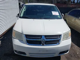 2009 Dodge Grand Caravan SXT z VIN 2D8HN54X99R651852, wystawiony jako IAAI lot #41855895 z przebiegiem 112 066 mil mil oraz . Historia ofert i sprzedaży dostępna na DreamBid. Obrazek 6.